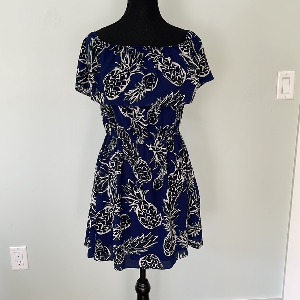 Sleeveless off the shoulder summer dress